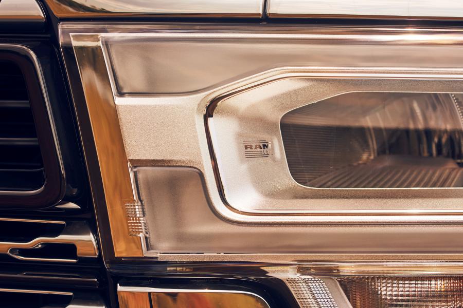 Детали экстерьера Ram 2500 Laramie Crew Cab (DJ) 2019 года  (LA) (фото 32 из 39)